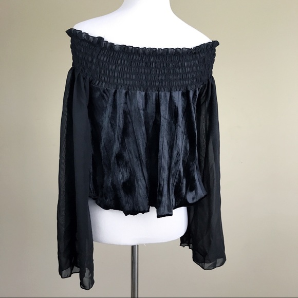 Band of Gypsies off the shoulder flare sleeve top - Picture 4 of 7